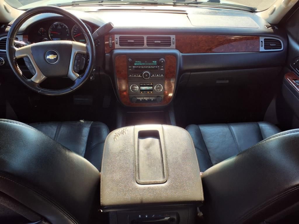 Thumbnail: 2013 Chevrolet Suburban - 11