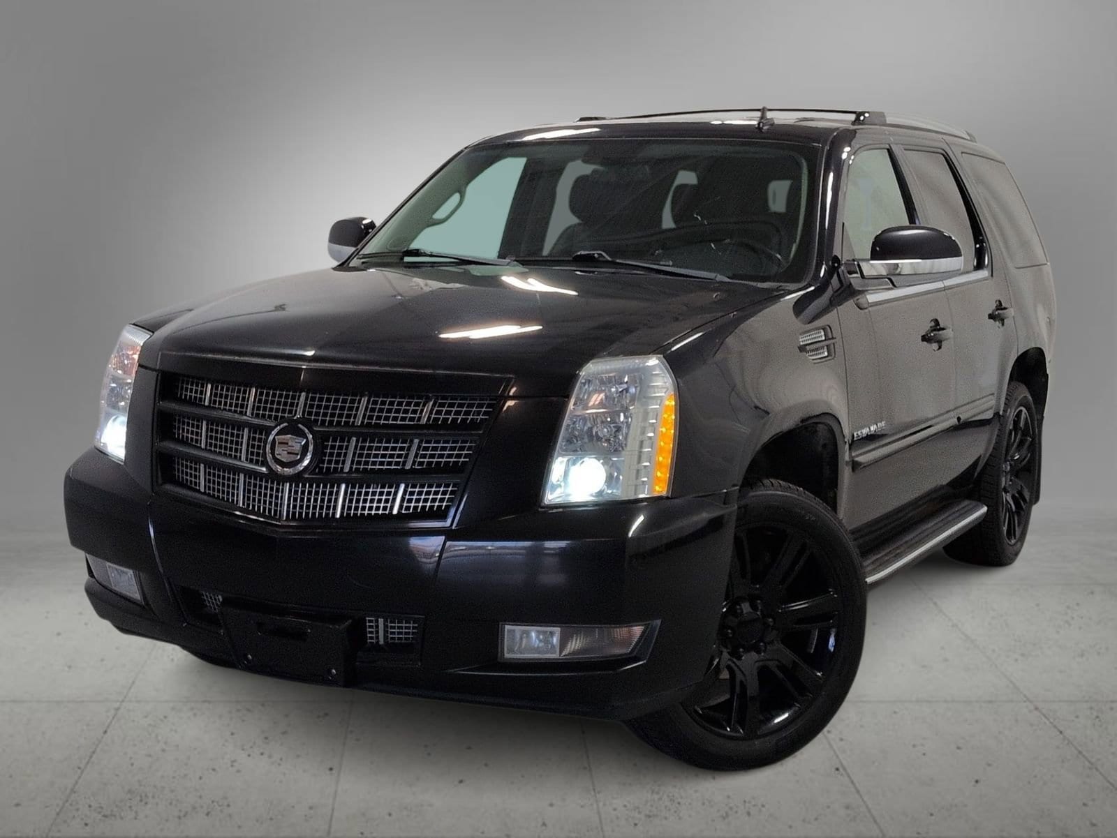2012 Cadillac Escalade Luxury's photo