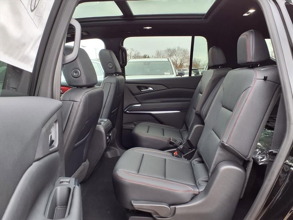 Thumbnail: 2026 Chevrolet Traverse - 9