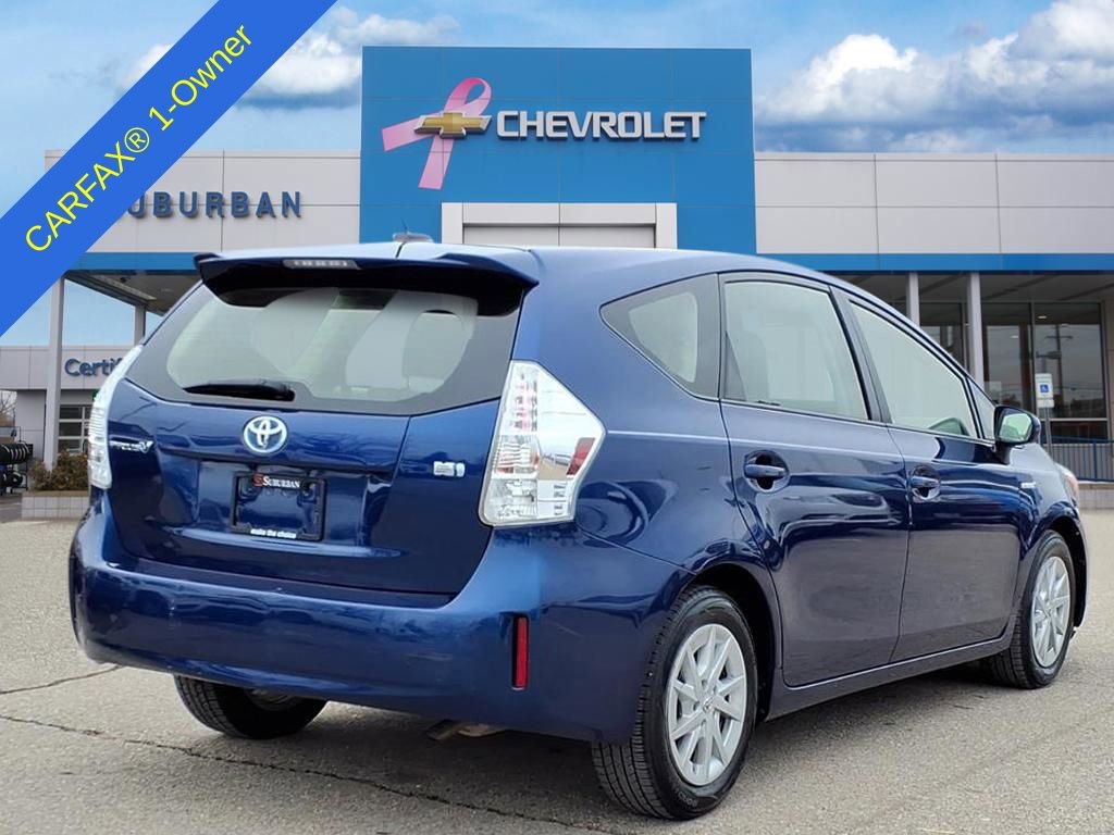 Thumbnail: 2014 Toyota Prius v - 6