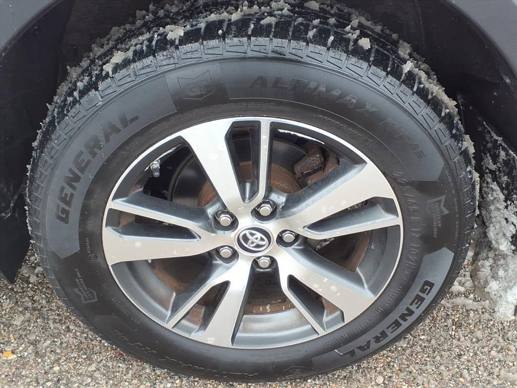 Thumbnail: 2016 Toyota RAV4 - 9