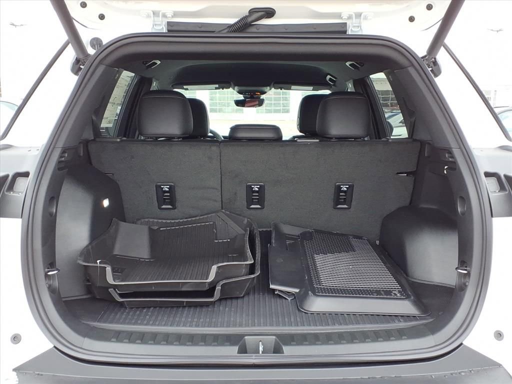 Thumbnail: 2026 Chevrolet Equinox - 8