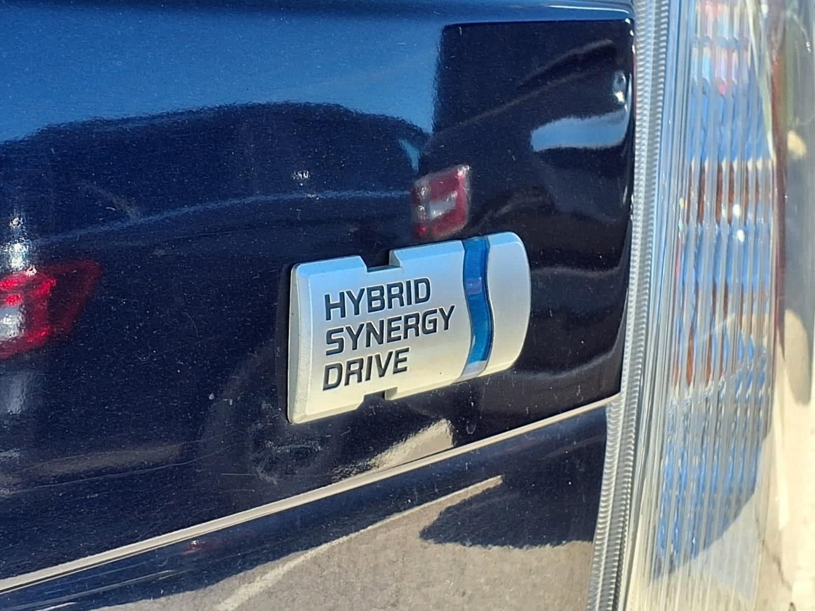 Thumbnail: 2013 Toyota Prius - 9