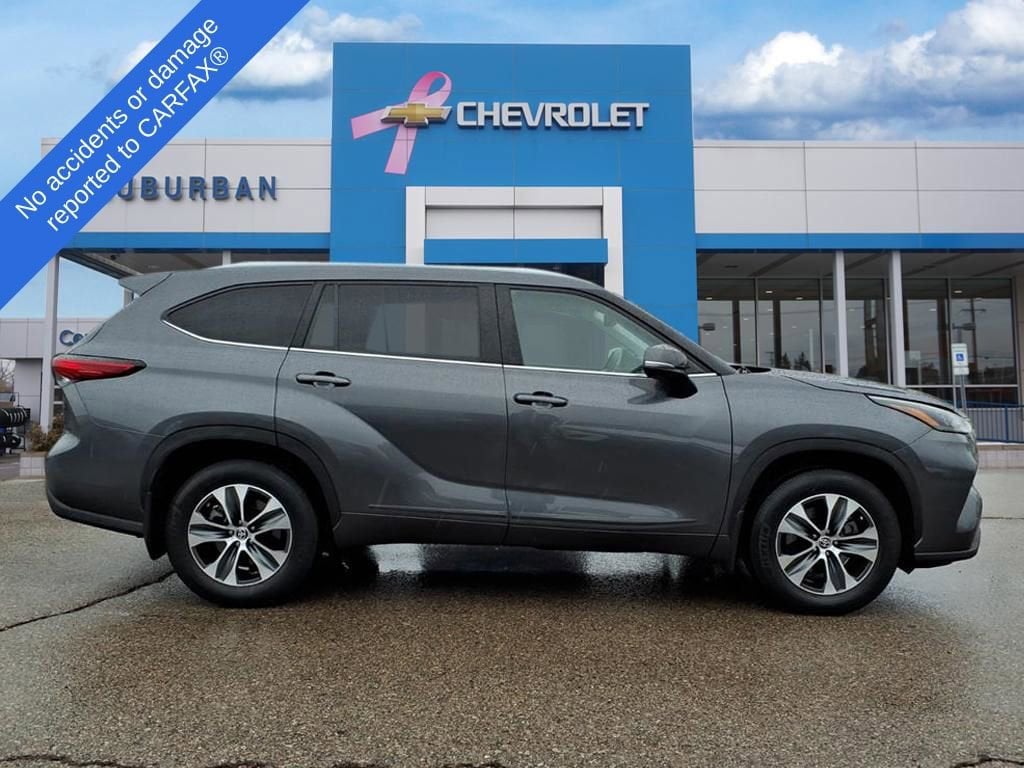 Used 2023 Toyota Highlander L SUV