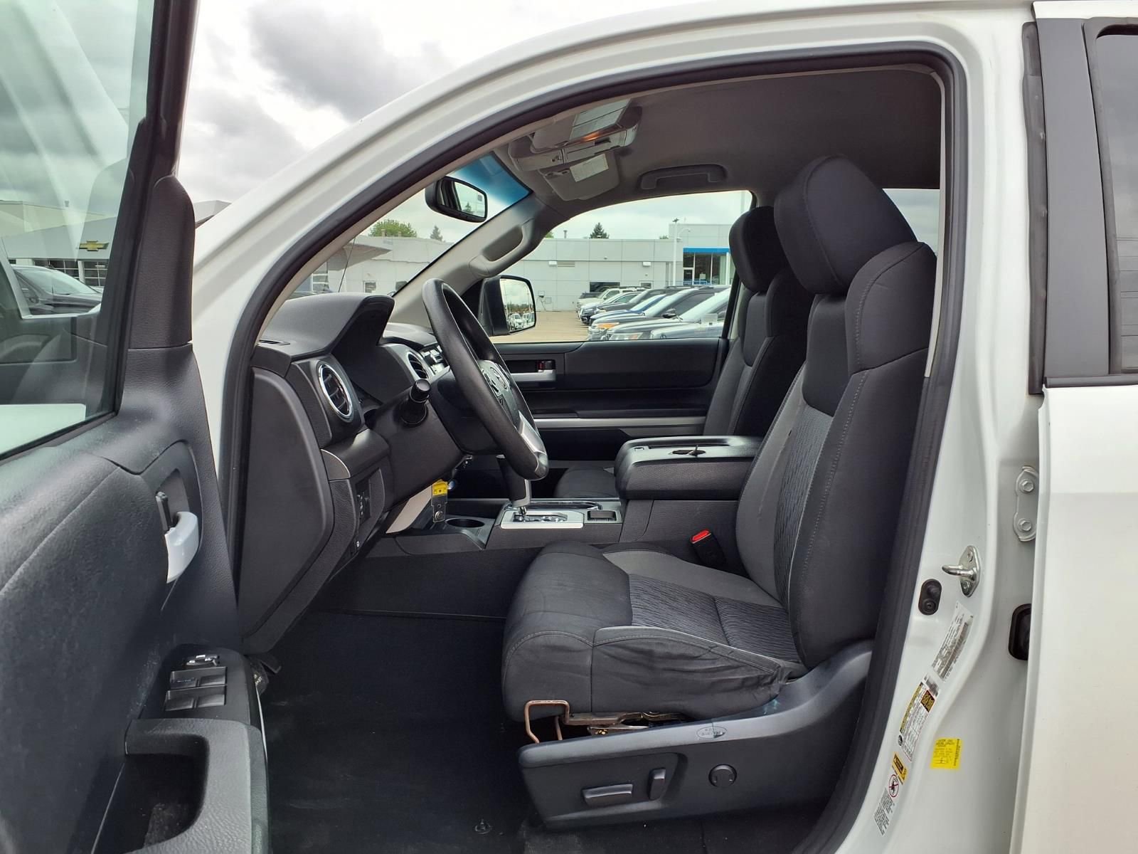 Thumbnail: 2015 Toyota Tundra - 18