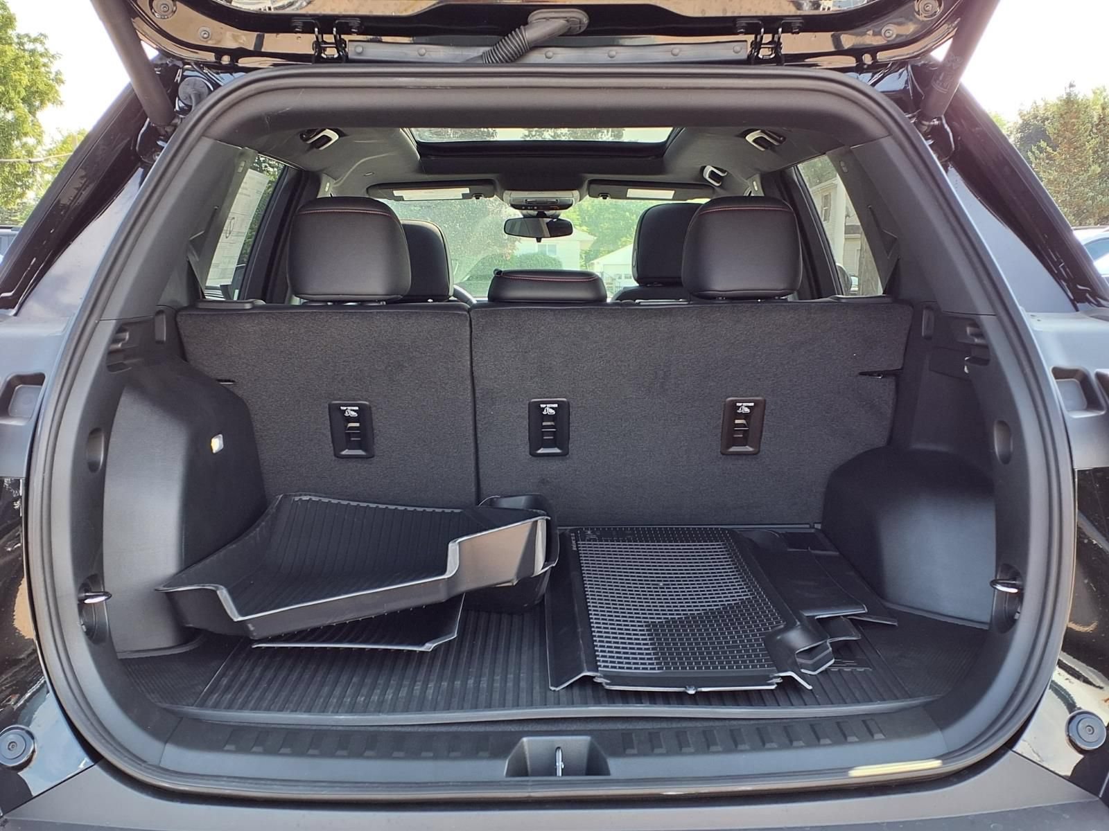 2027 Chevrolet Equinox RS - Photo 9