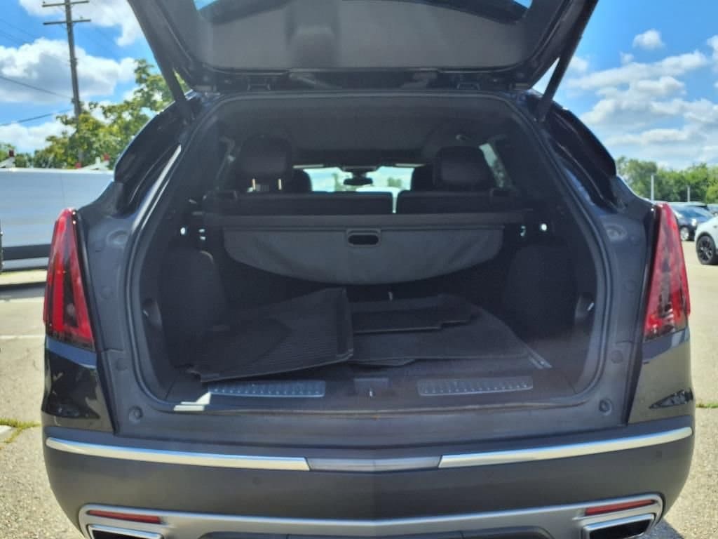 Thumbnail: 2021 Cadillac XT5 - 8