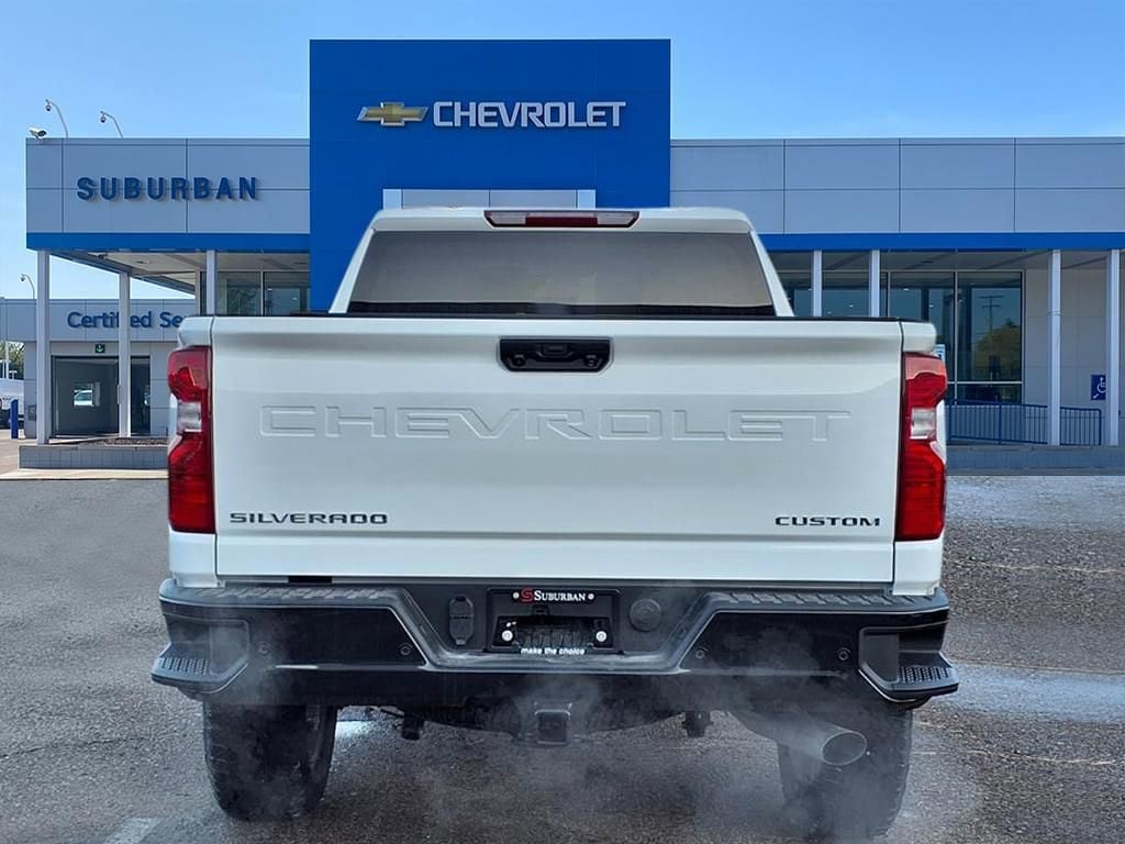 Thumbnail: 2026 Chevrolet Silverado 2500 - 5