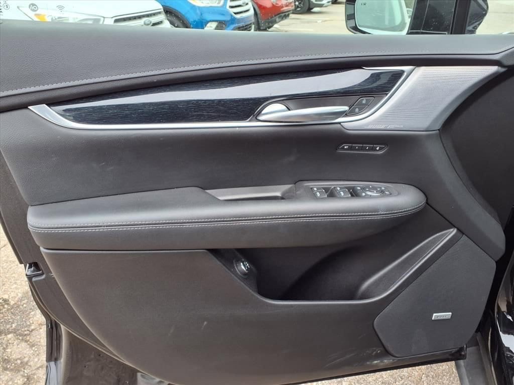 Thumbnail: 2025 Cadillac XT5 - 14