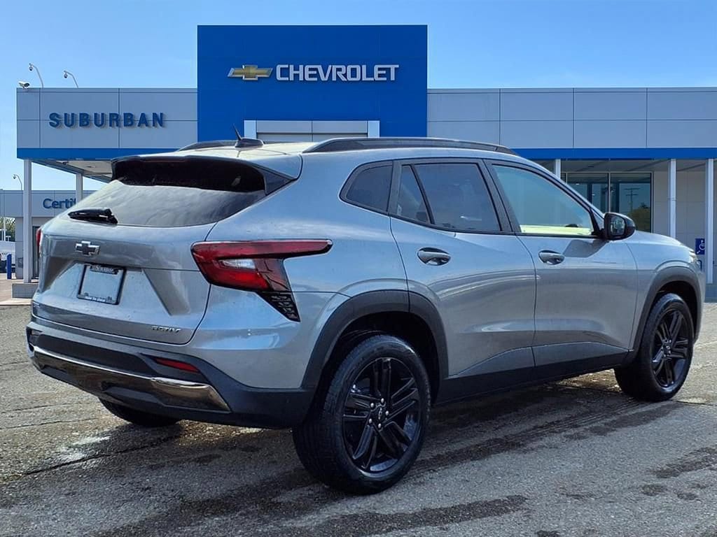 Thumbnail: 2026 Chevrolet Trax - 4