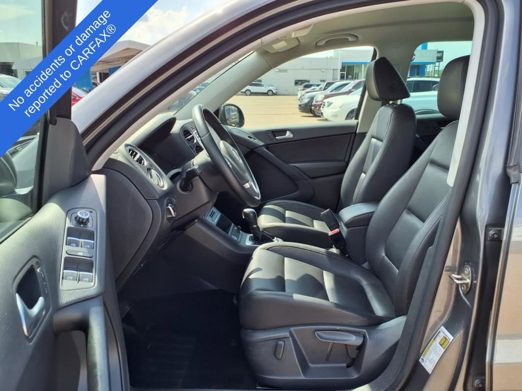 Thumbnail: 2014 Volkswagen Tiguan - 18