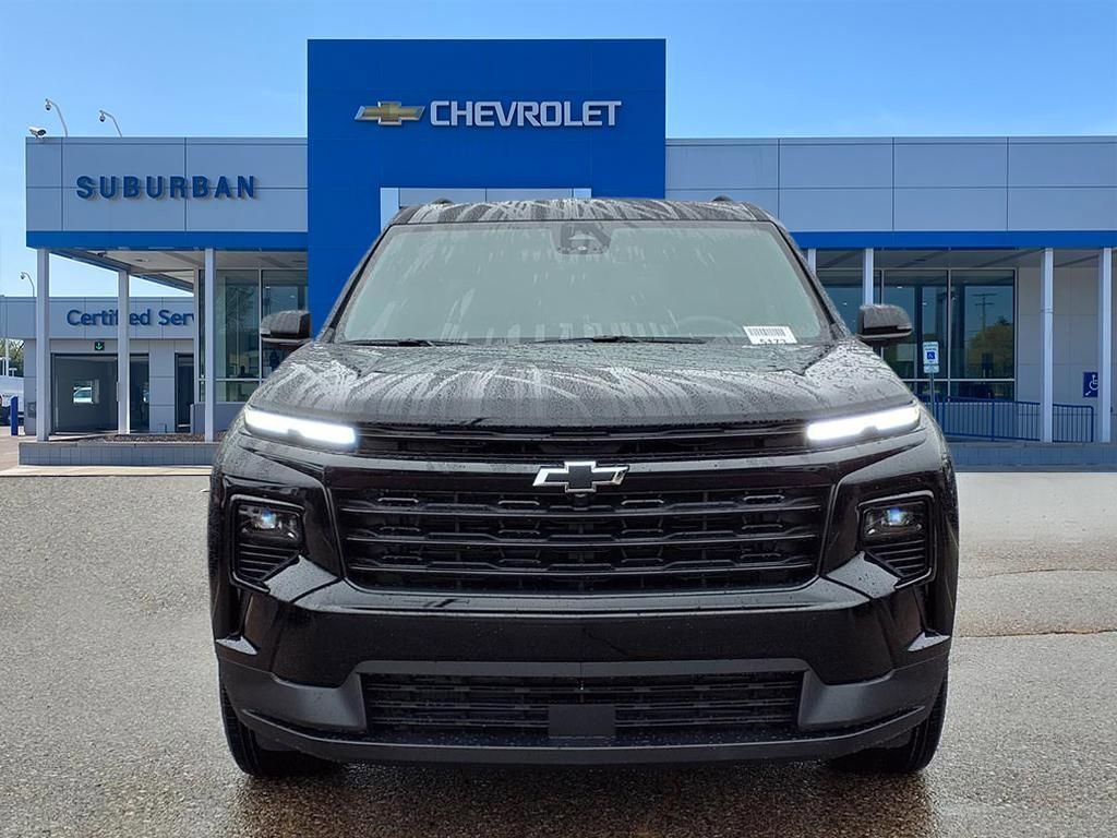 2026 Chevrolet Traverse photo 2