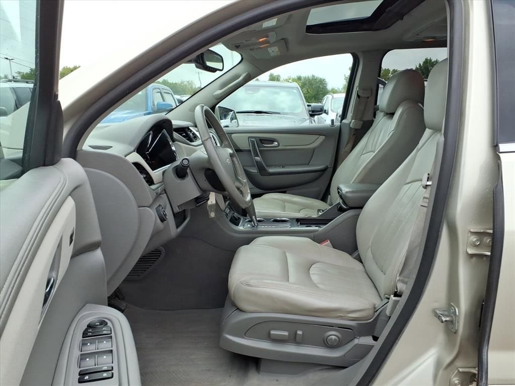 Thumbnail: 2014 Chevrolet Traverse - 16