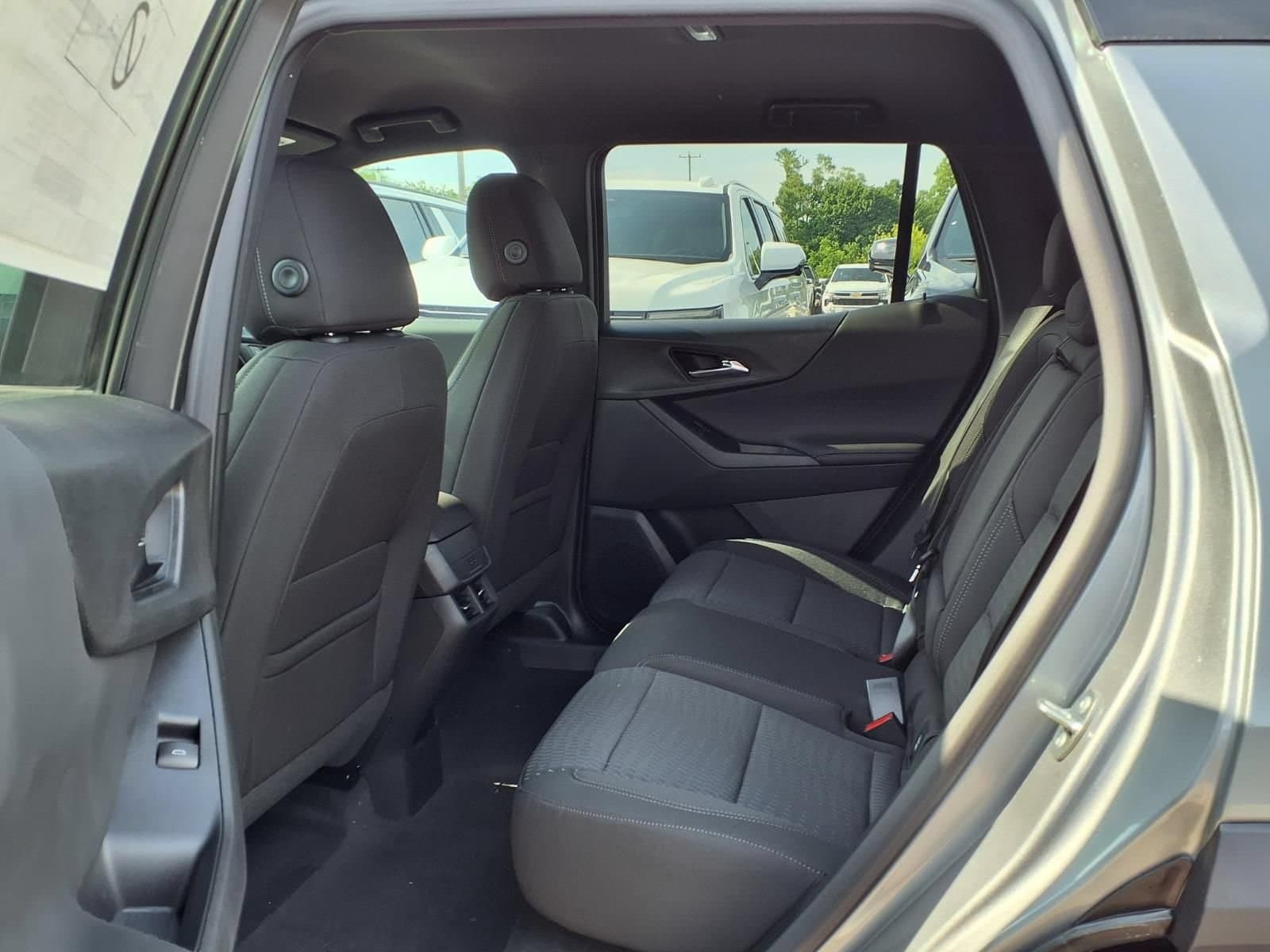 Thumbnail: 2026 Chevrolet Equinox - 10