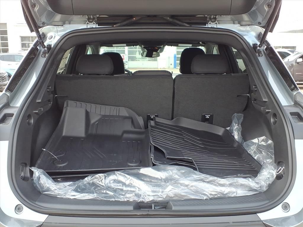 Thumbnail: 2026 Chevrolet Equinox - 8