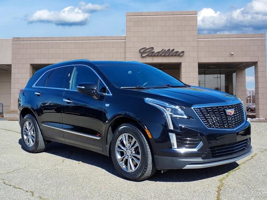Thumbnail: 2023 Cadillac XT5 - 3