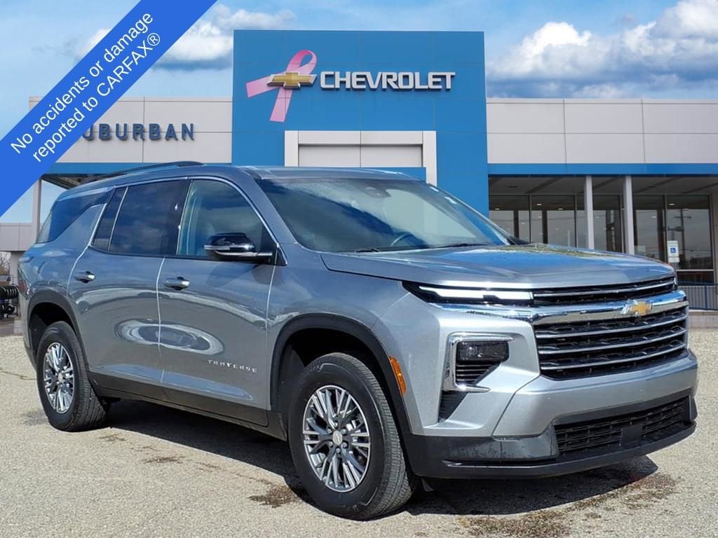 Used 2025 Chevrolet Traverse LT SUV