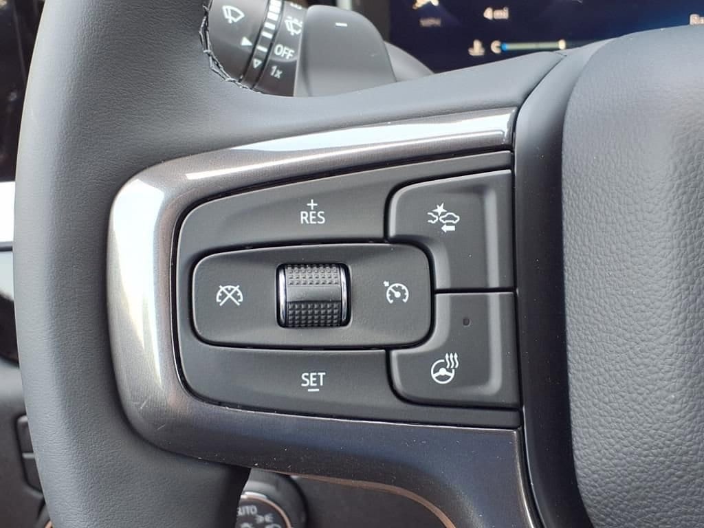 Thumbnail: 2026 Chevrolet Silverado 1500 - 17