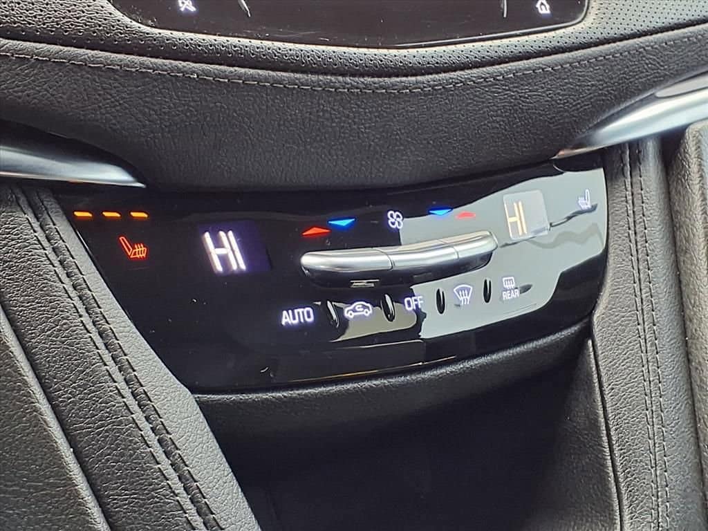 Thumbnail: 2022 Cadillac XT5 - 25