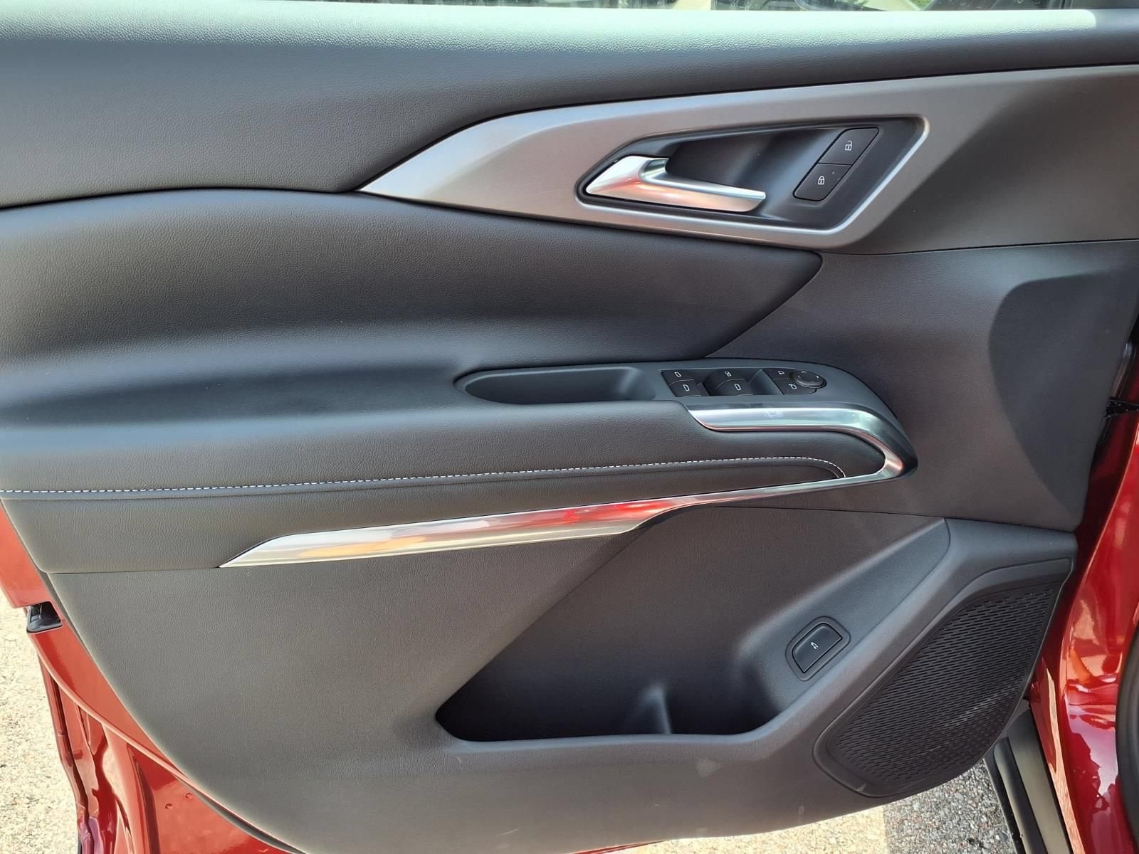 2027 Chevrolet Traverse LT - Photo 11