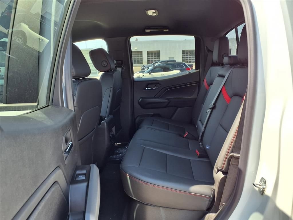 2026 Chevrolet Colorado Z71 - Photo 9