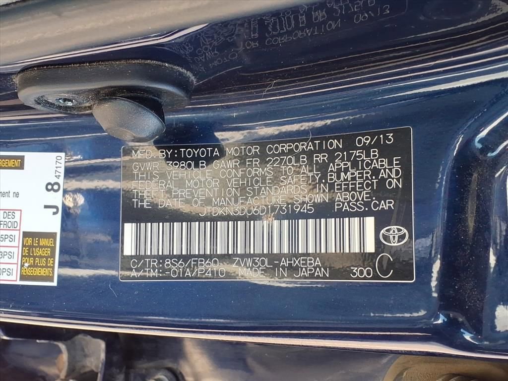 Thumbnail: 2013 Toyota Prius - 18