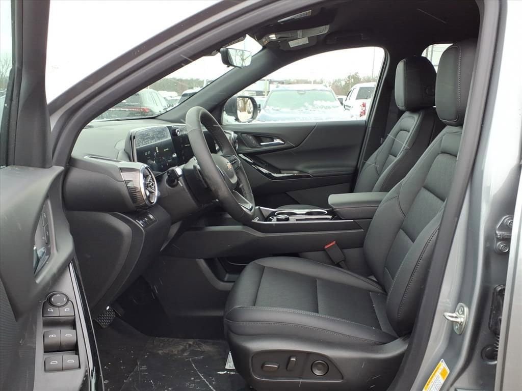 Thumbnail: 2026 Chevrolet Equinox - 13