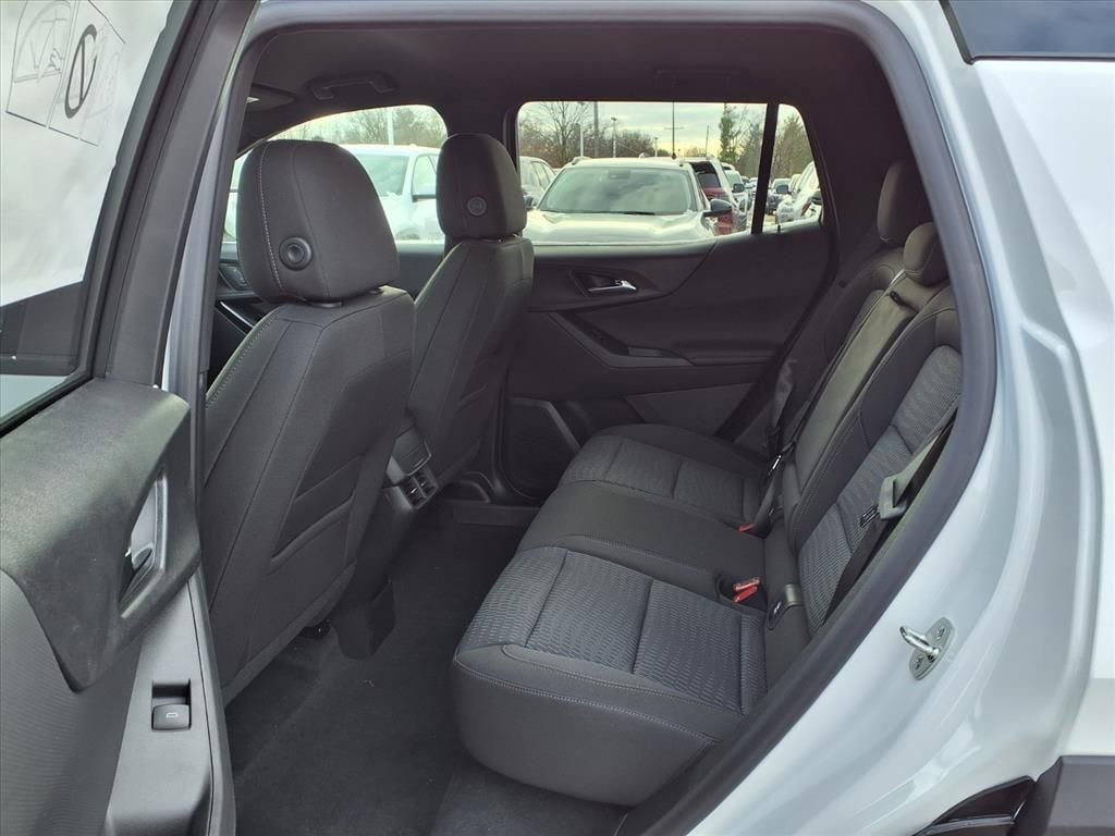 Thumbnail: 2026 Chevrolet Equinox - 9