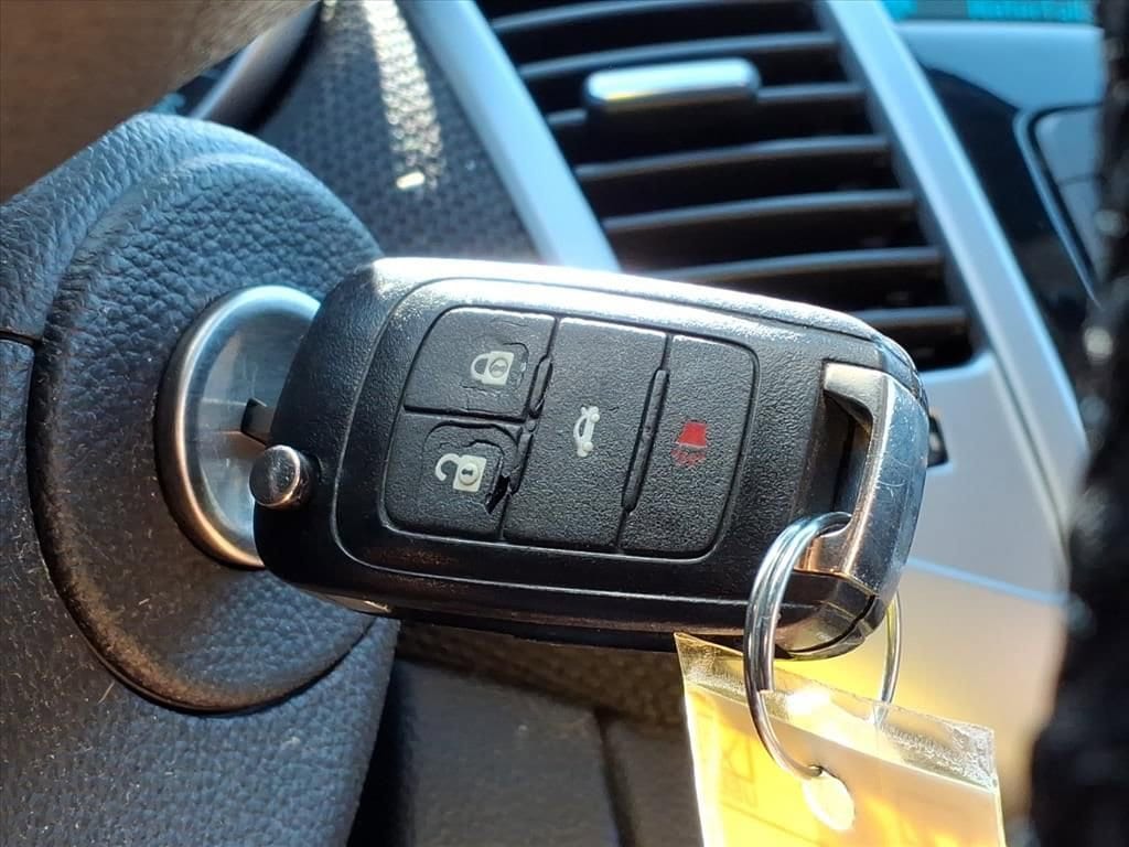 Thumbnail: 2014 Chevrolet Cruze - 21