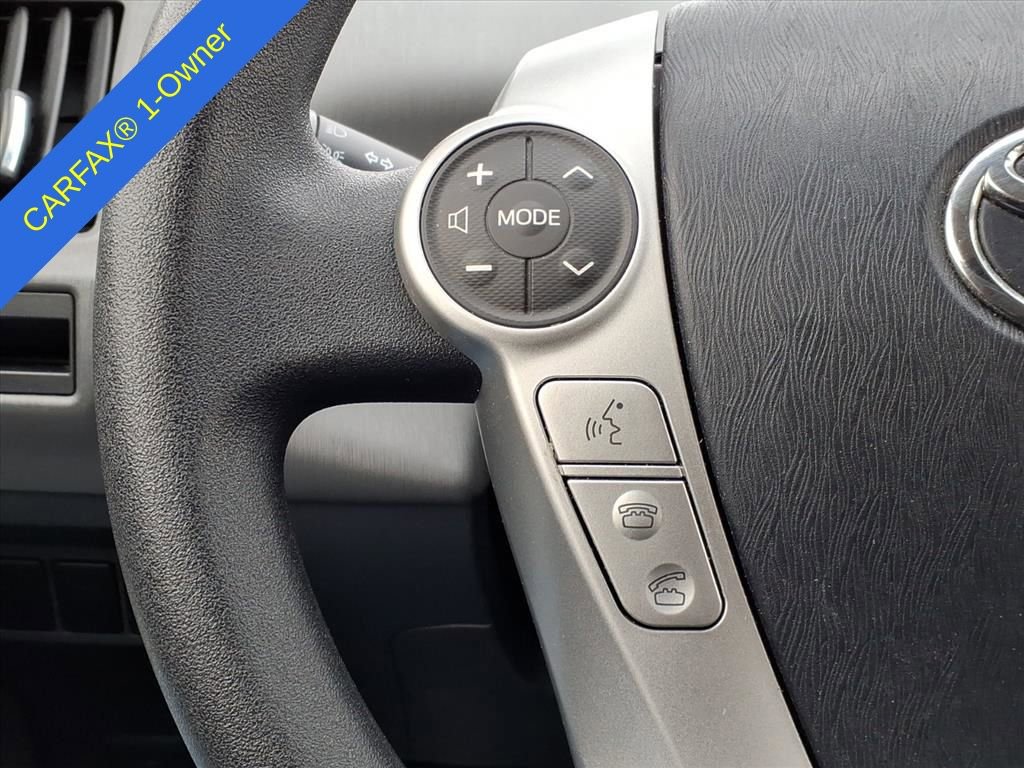 Thumbnail: 2014 Toyota Prius v - 30