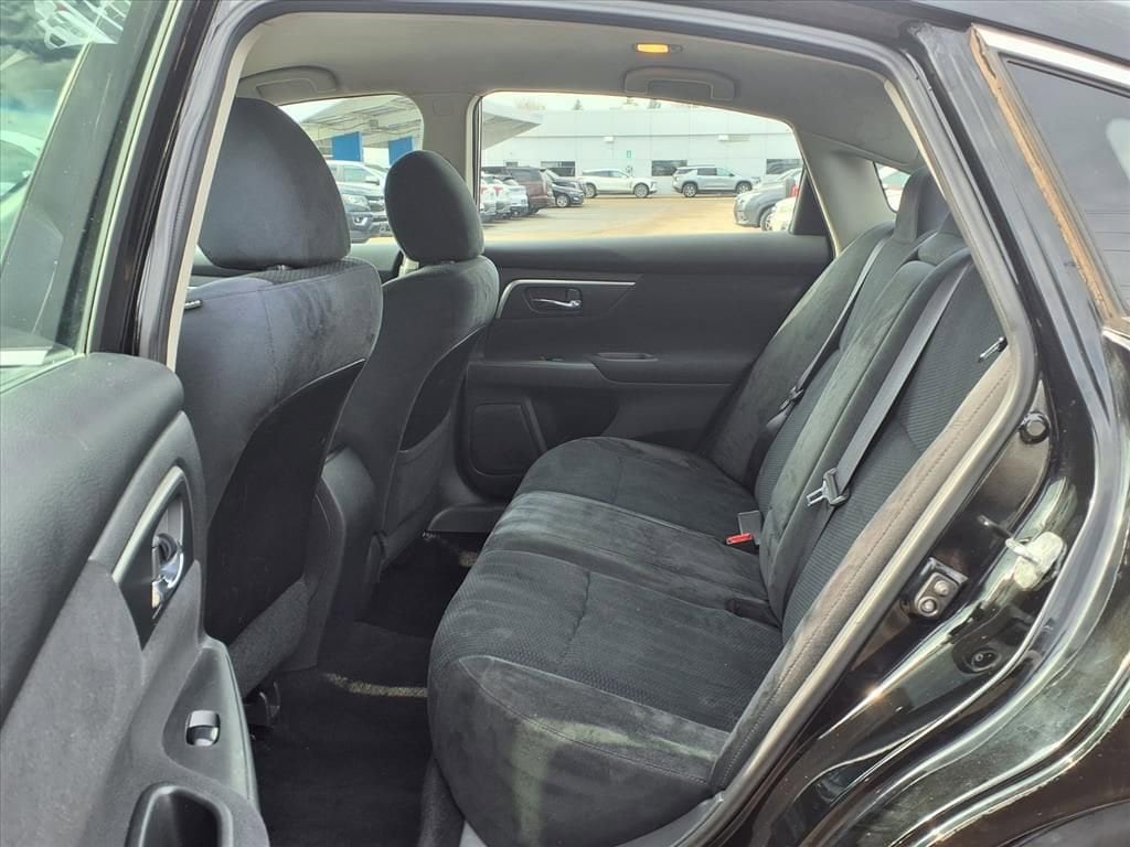 Thumbnail: 2015 Nissan Altima - 11