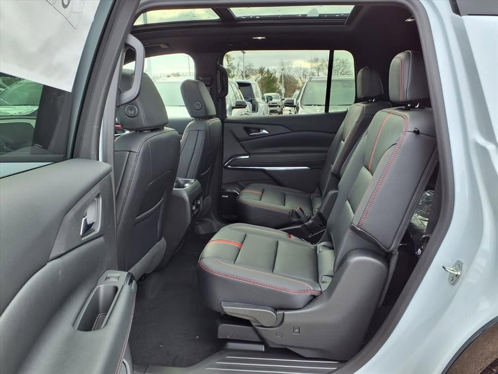 Thumbnail: 2026 Chevrolet Traverse - 9