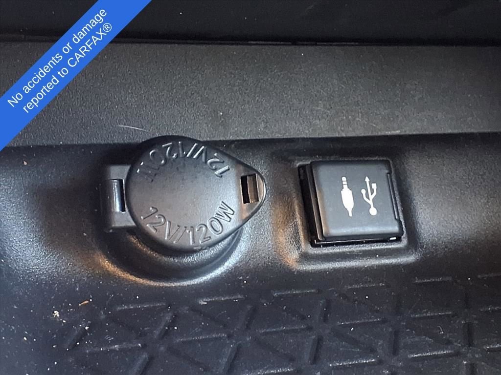 Thumbnail: 2019 Toyota RAV4 - 27