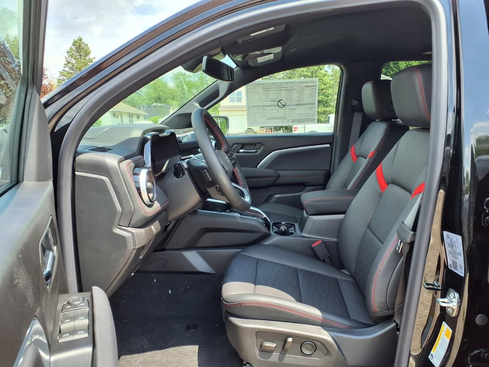 Thumbnail: 2026 Chevrolet Colorado - 13