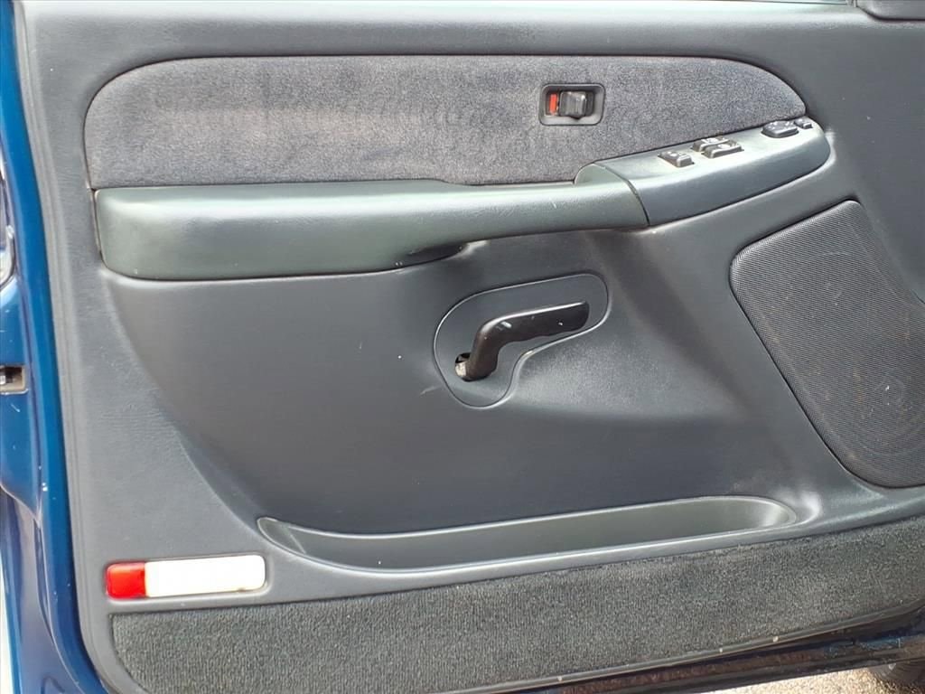 Thumbnail: 2001 Chevrolet Silverado 1500 - 14