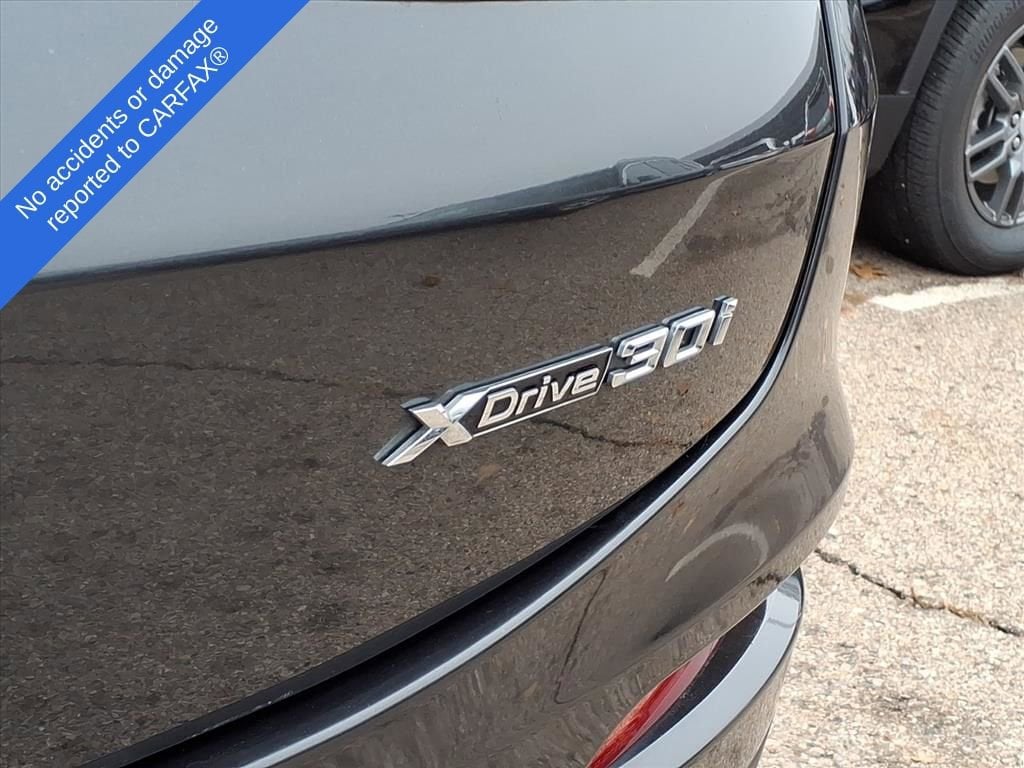 Thumbnail: 2021 BMW X4 - 10