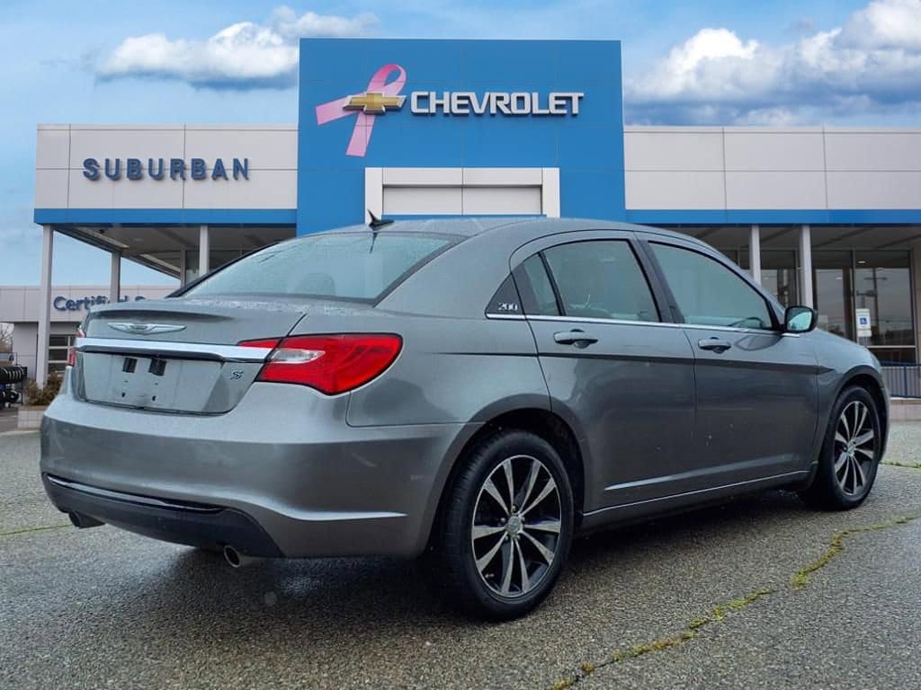 Thumbnail: 2012 Chrysler 200 - 5