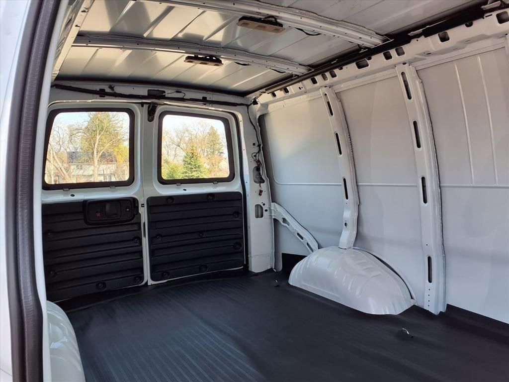 Thumbnail: 2026 Chevrolet Express - 10