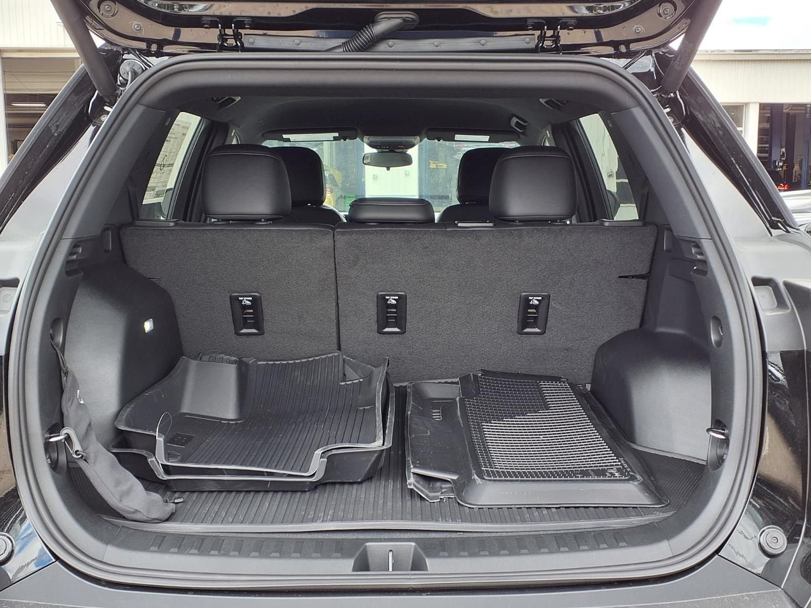 2026 Chevrolet Equinox LT - Photo 8