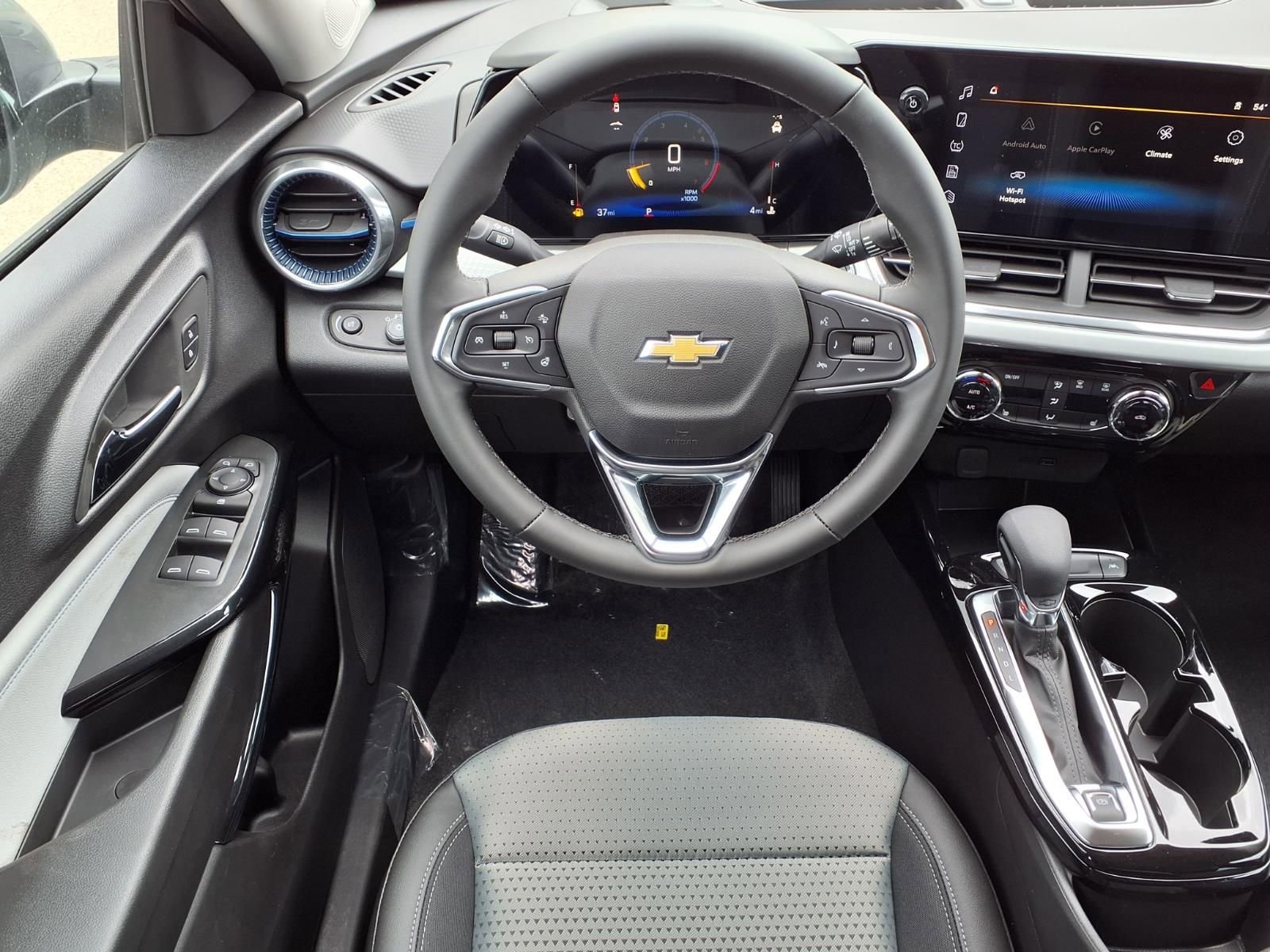 Thumbnail: 2026 Chevrolet Trax - 11