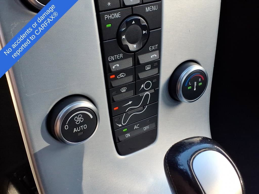 Thumbnail: 2010 Volvo S40 - 22