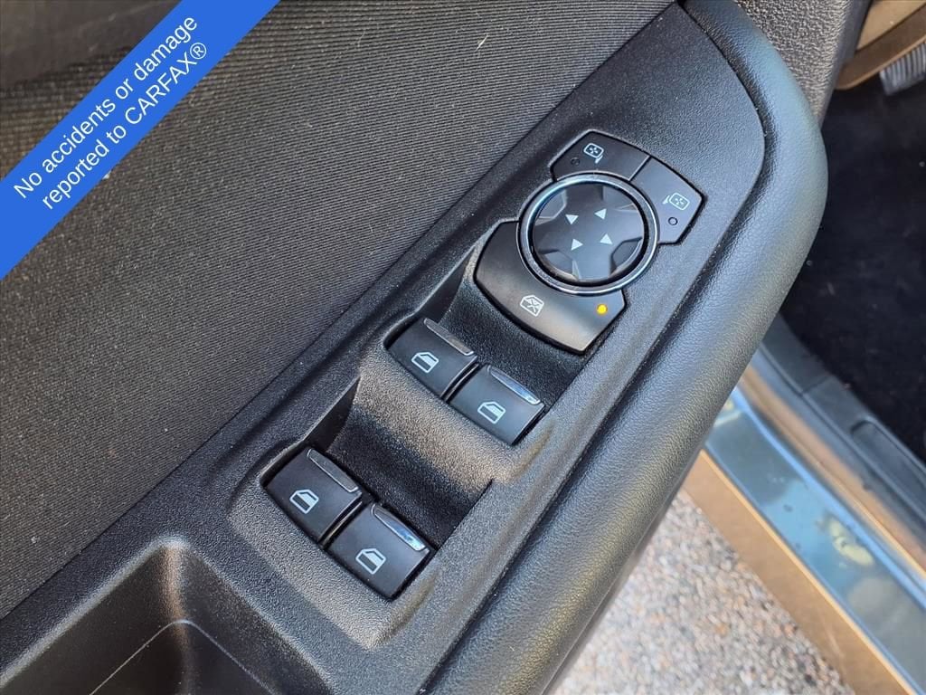 Thumbnail: 2019 Ford Edge - 16