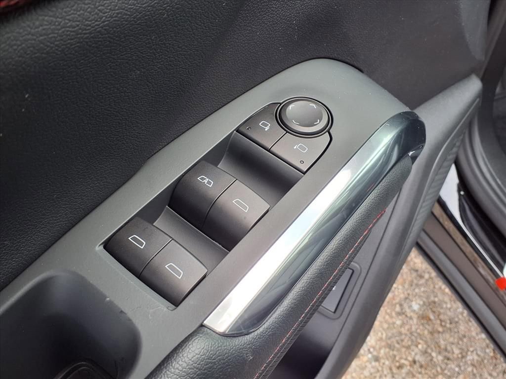 Thumbnail: 2026 Chevrolet Traverse - 13