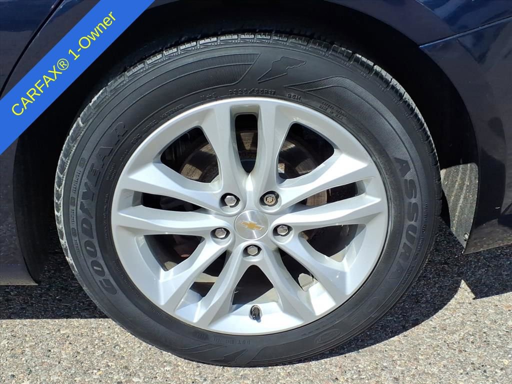 Thumbnail: 2016 Chevrolet Malibu - 9