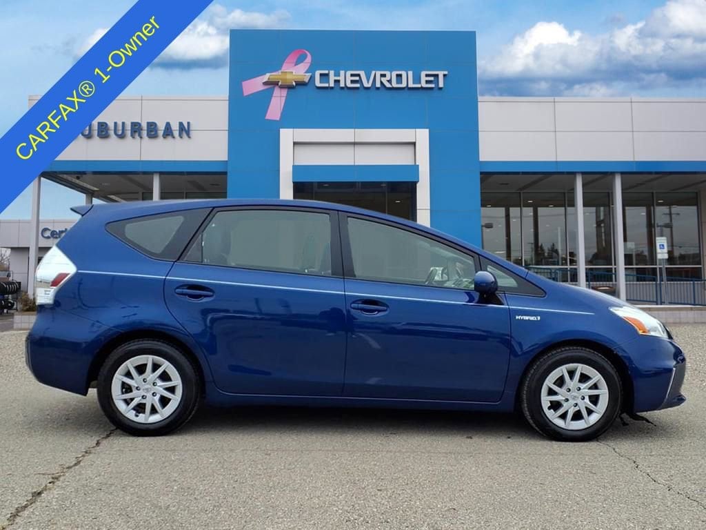 Thumbnail: 2014 Toyota Prius v - 5