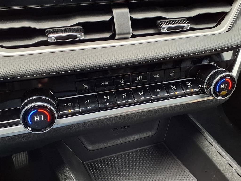 Thumbnail: 2026 Chevrolet Equinox - 23