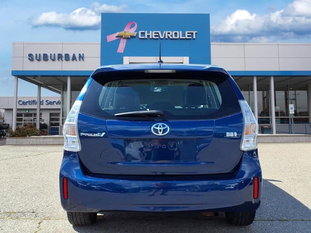 Thumbnail: 2012 Toyota Prius v - 5