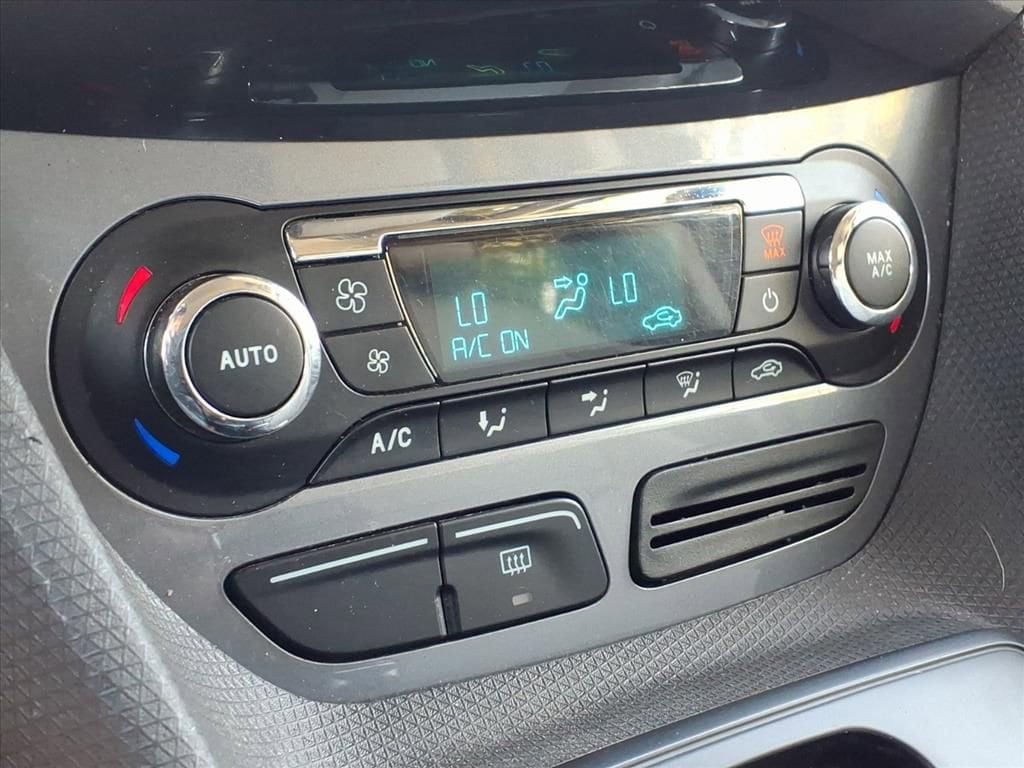 Thumbnail: 2014 Ford Transit Series - 25
