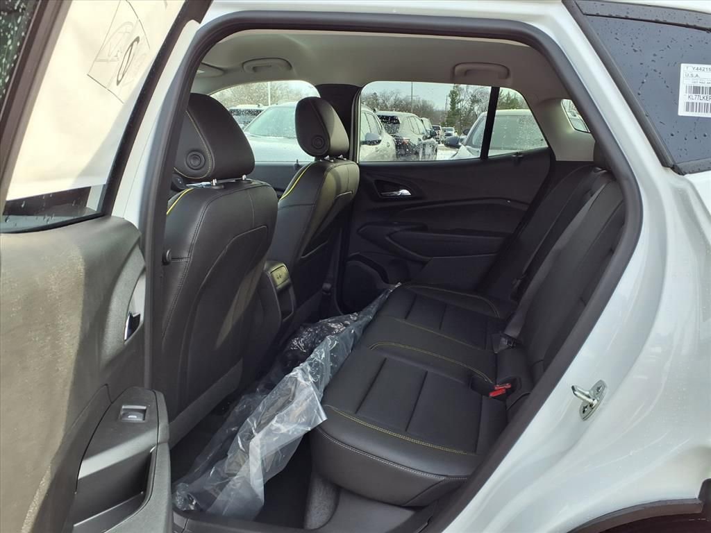 Thumbnail: 2026 Chevrolet Trax - 9