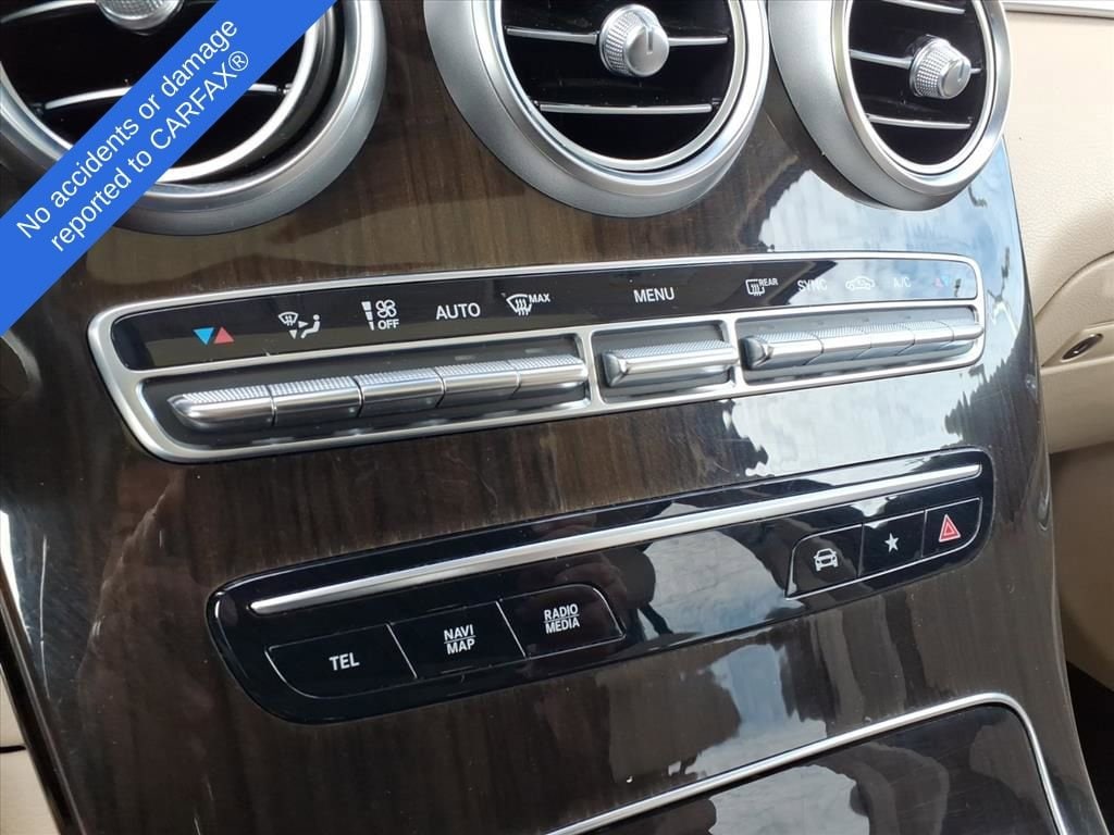 Thumbnail: 2022 Mercedes-Benz GLC - 25